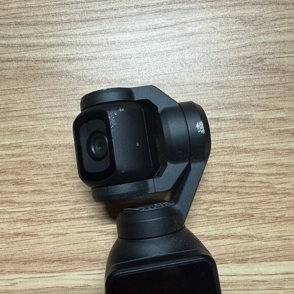 DJI - Osmo Pocket 3 3-Axis Stabilized 4K Handheld Camera - Rotatable Touchscreen - Picture 9 of 14